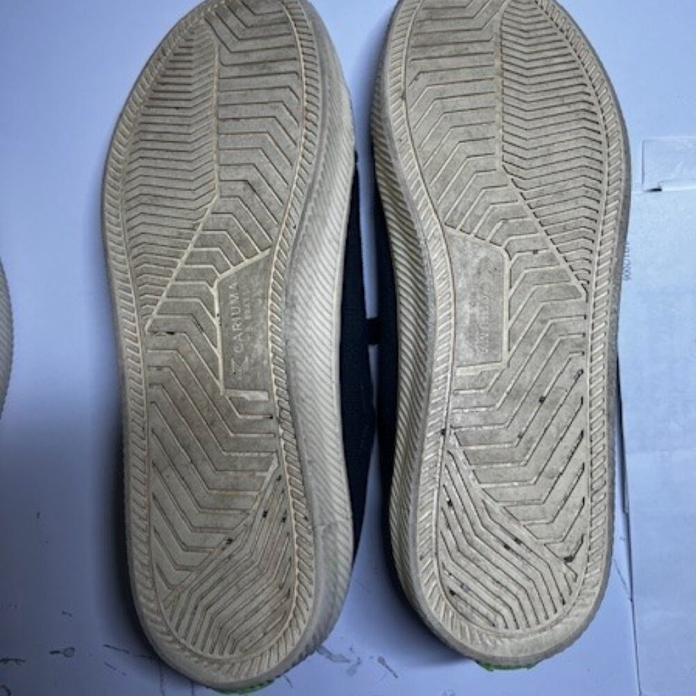 Cariuma Classic Navy Canvas Sneakers Women's Size 9 - Picture 3 of 3